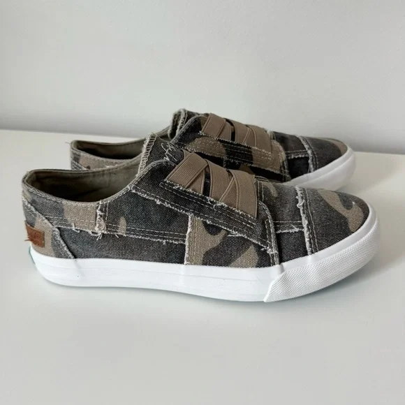 NEW Blowfish Marley Slip On Sneaker Natural Camouflage Canvas Brown‎ Size 8.5 - Picture 2 of 10